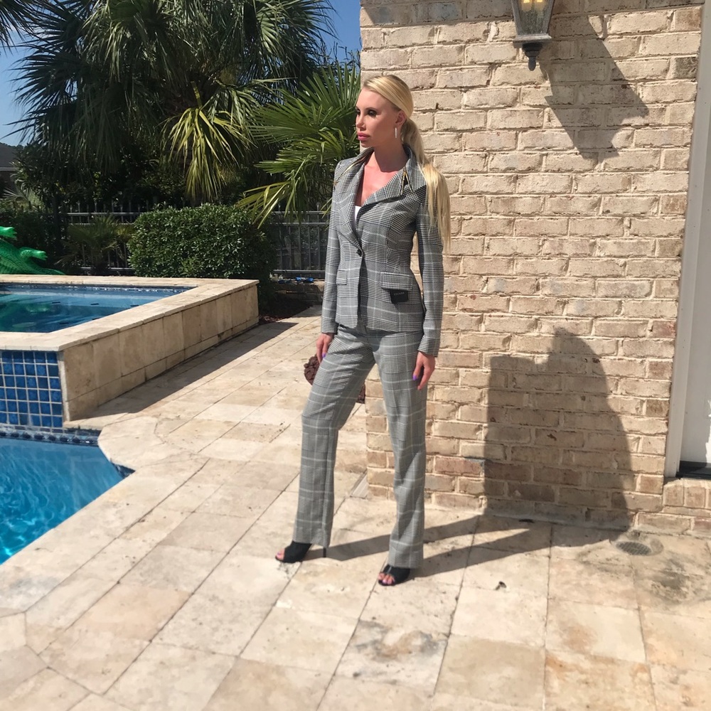 Escada pants suit